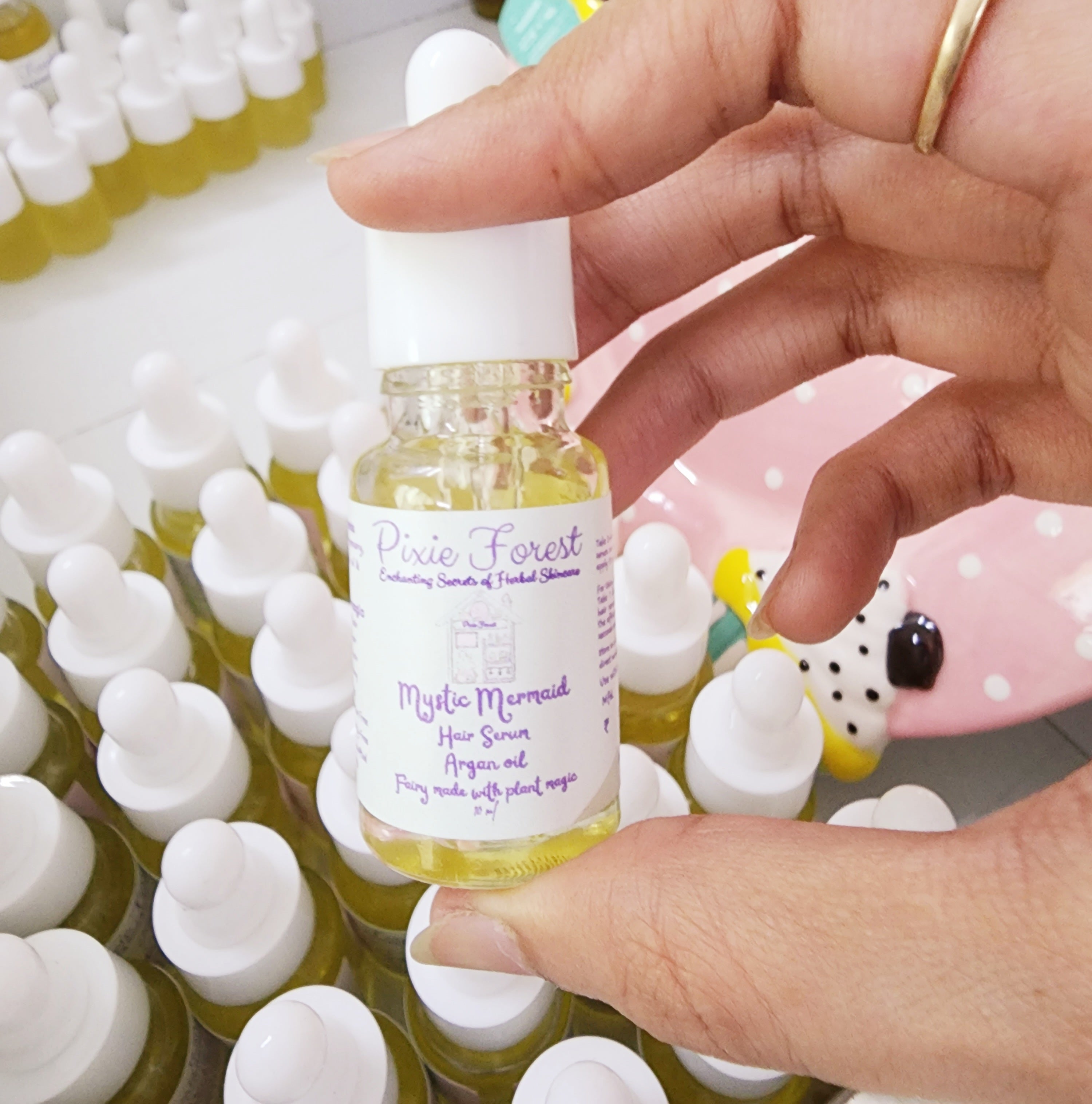 Hair serum for frizz free and smooth hair